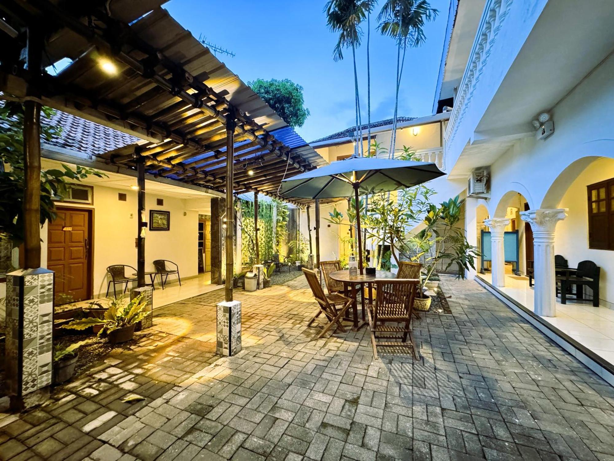 Hotel The Raden Patah Heritage Kota 2*